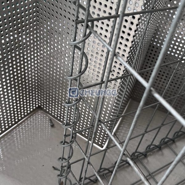 Glass Gabion Basket Wall